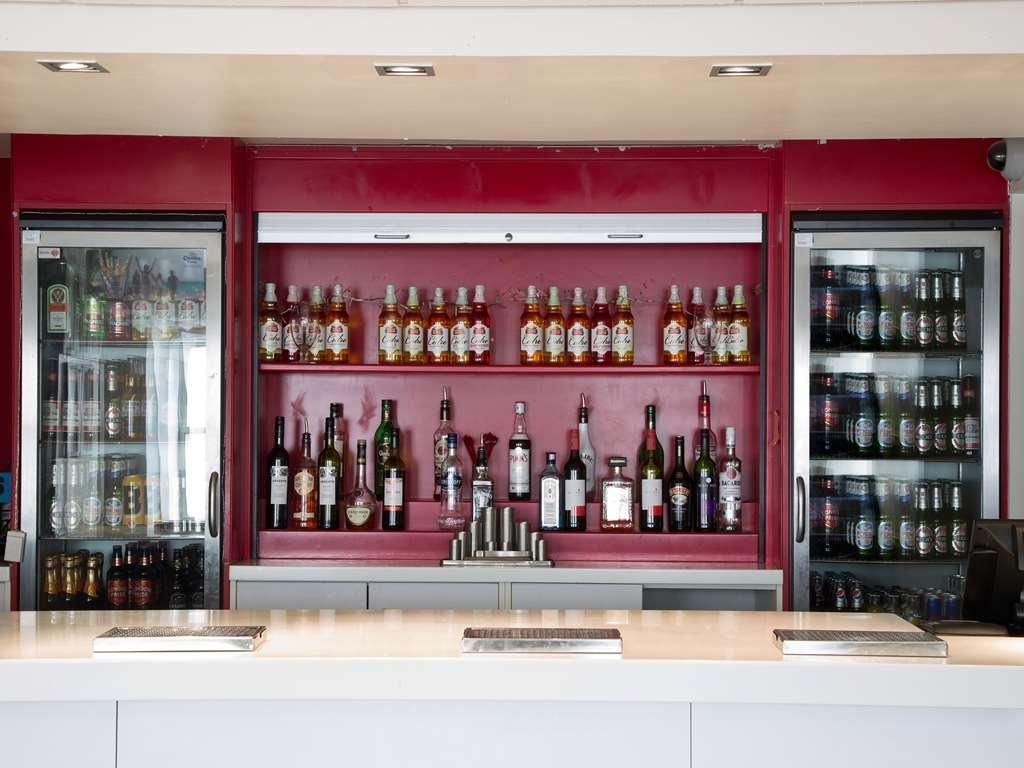 Premier Inn Worthing Seafront レストラン 写真