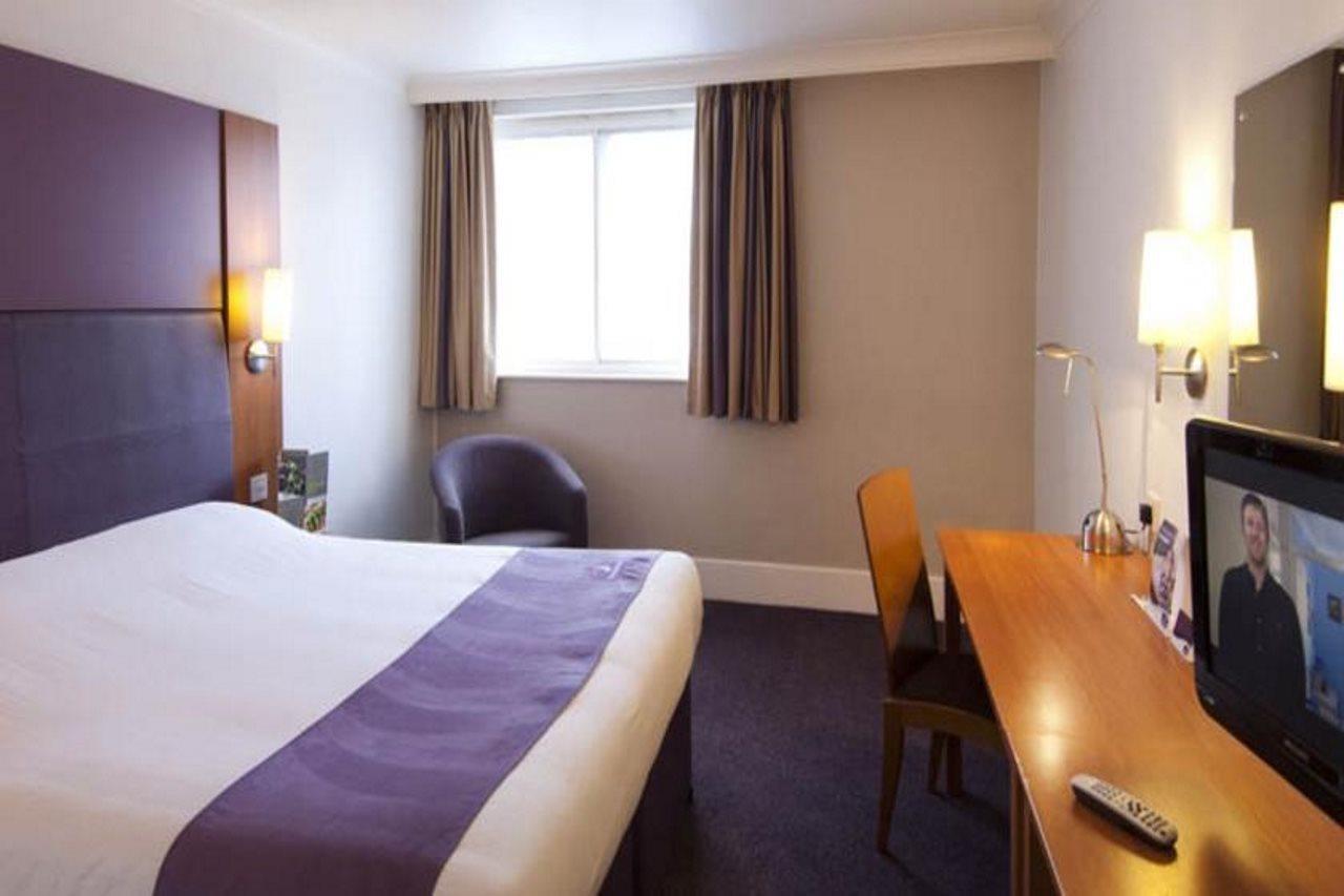 Premier Inn Worthing Seafront エクステリア 写真