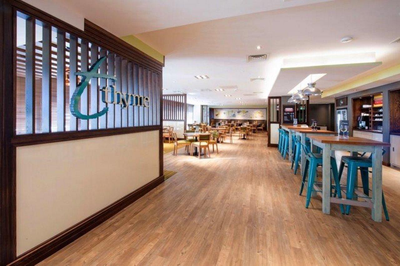 Premier Inn Worthing Seafront エクステリア 写真