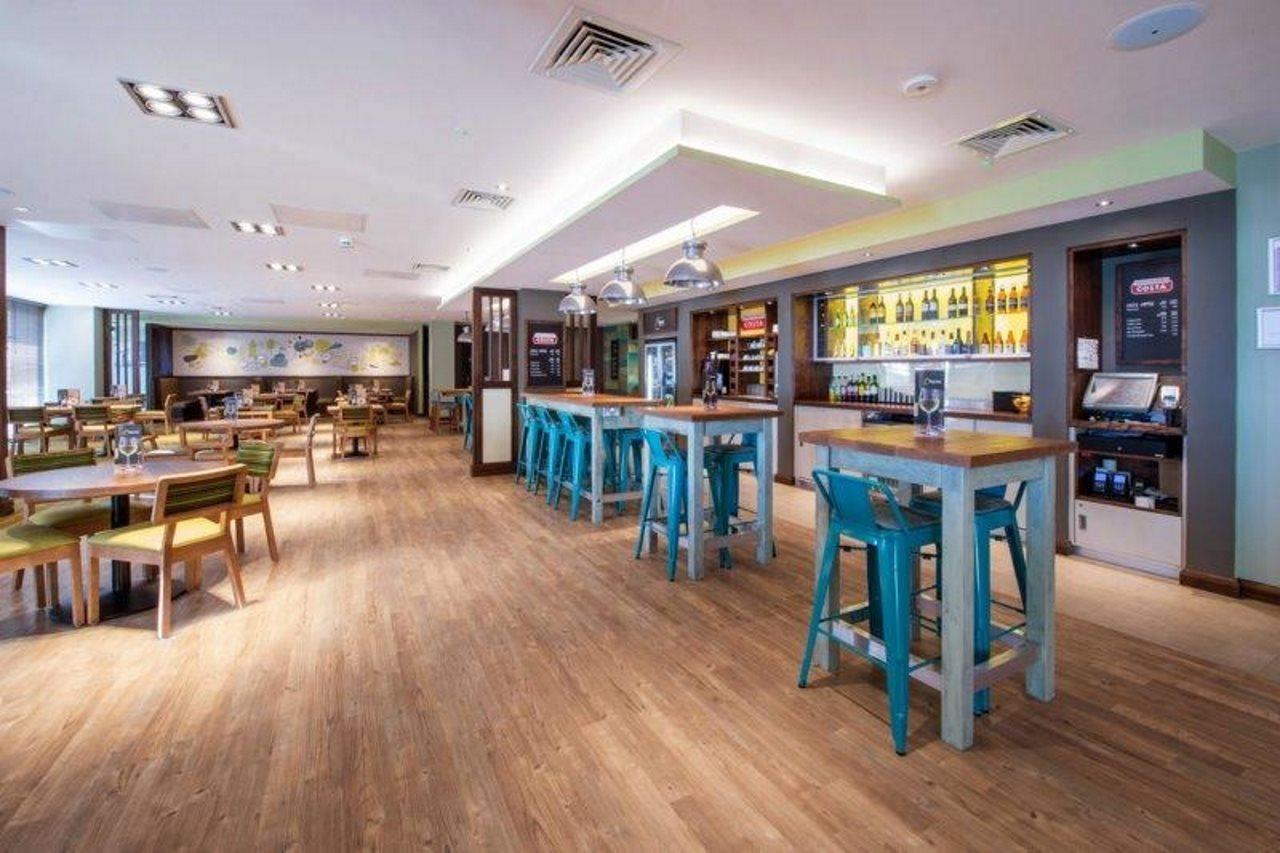 Premier Inn Worthing Seafront エクステリア 写真