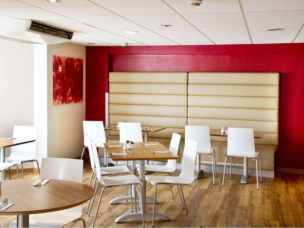 Premier Inn Worthing Seafront レストラン 写真